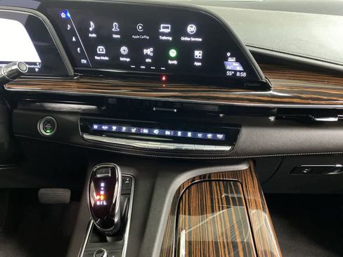 Used 2024 Cadillac Escalade ESV Premium Luxury w/ Performance Package AWD/4WD image 25