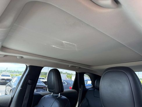Used 2016 Jeep Cherokee Limited w/ Luxury Group FWD image 23