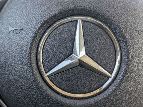Used 2019 Mercedes-Benz C 300 Sedan image 32