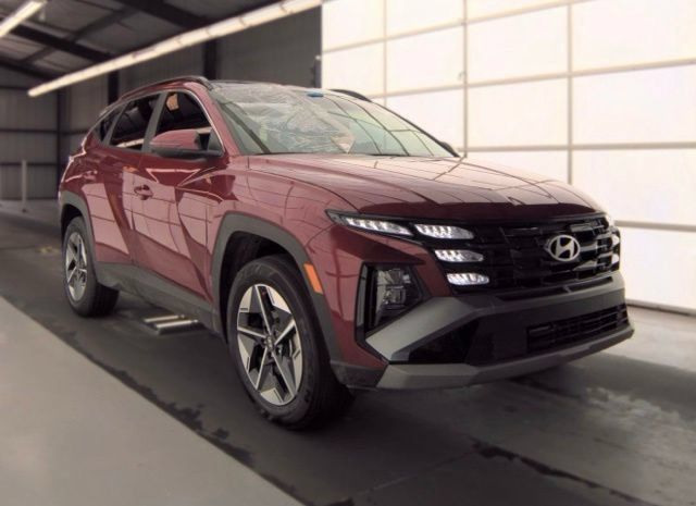 Certified 2025 Hyundai Tucson SEL AWD/4WD image 4