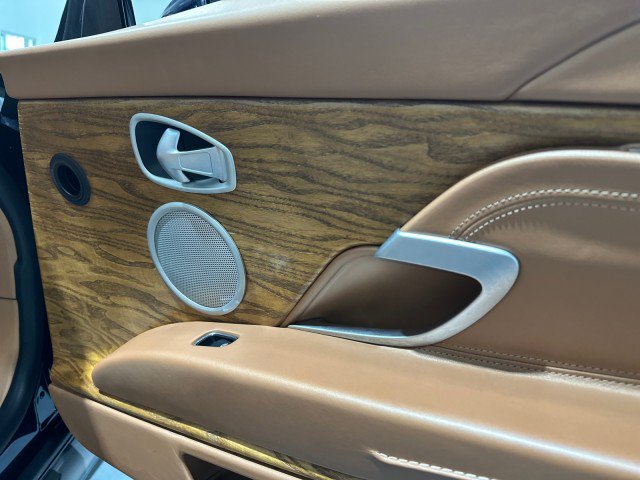Used 2019 Aston Martin DB11 Volante RWD image 62