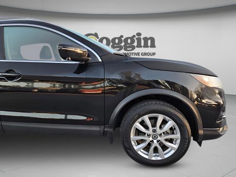 Used 2022 Nissan Rogue Sport SV w/ Technology Package image 32