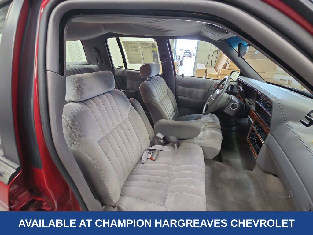 Used 1994 Chrysler LeBaron LE FWD image 36