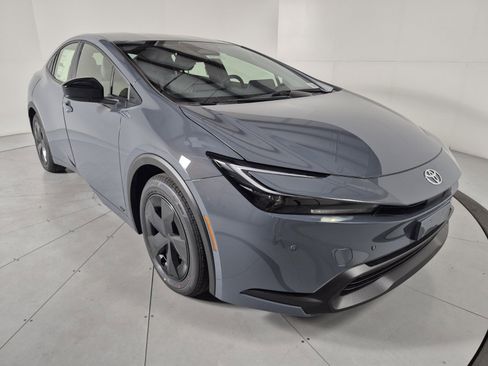 New 2026 Toyota Prius AWD image 7