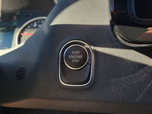 Used 2025 Mercedes-Benz Sprinter 3500 image 25