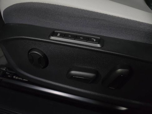 Used 2021 Volkswagen ID.4 Pro S image 31