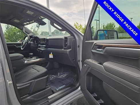 New 2025 Chevrolet Silverado 1500 RST image 12