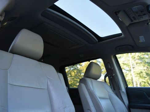 Used 2013 Honda Odyssey Touring Elite image 22