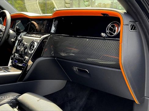 Certified 2025 Rolls-Royce Cullinan Black Badge image 15
