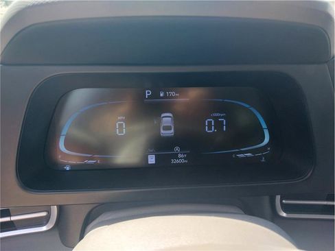 Used 2024 Hyundai Elantra SE FWD image 15