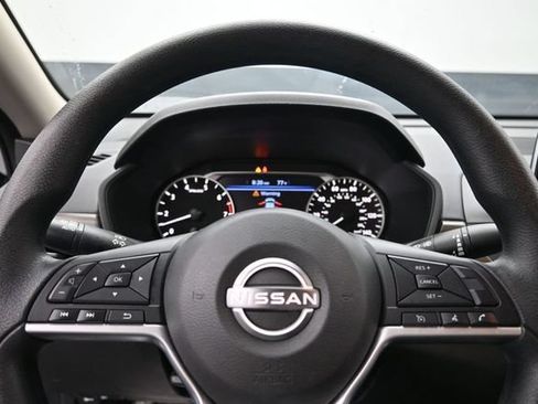 Used 2024 Nissan Altima 2.5 SV FWD image 20