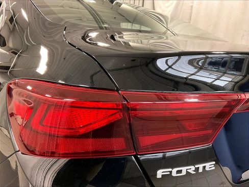 Used 2023 Kia Forte LXS FWD image 33