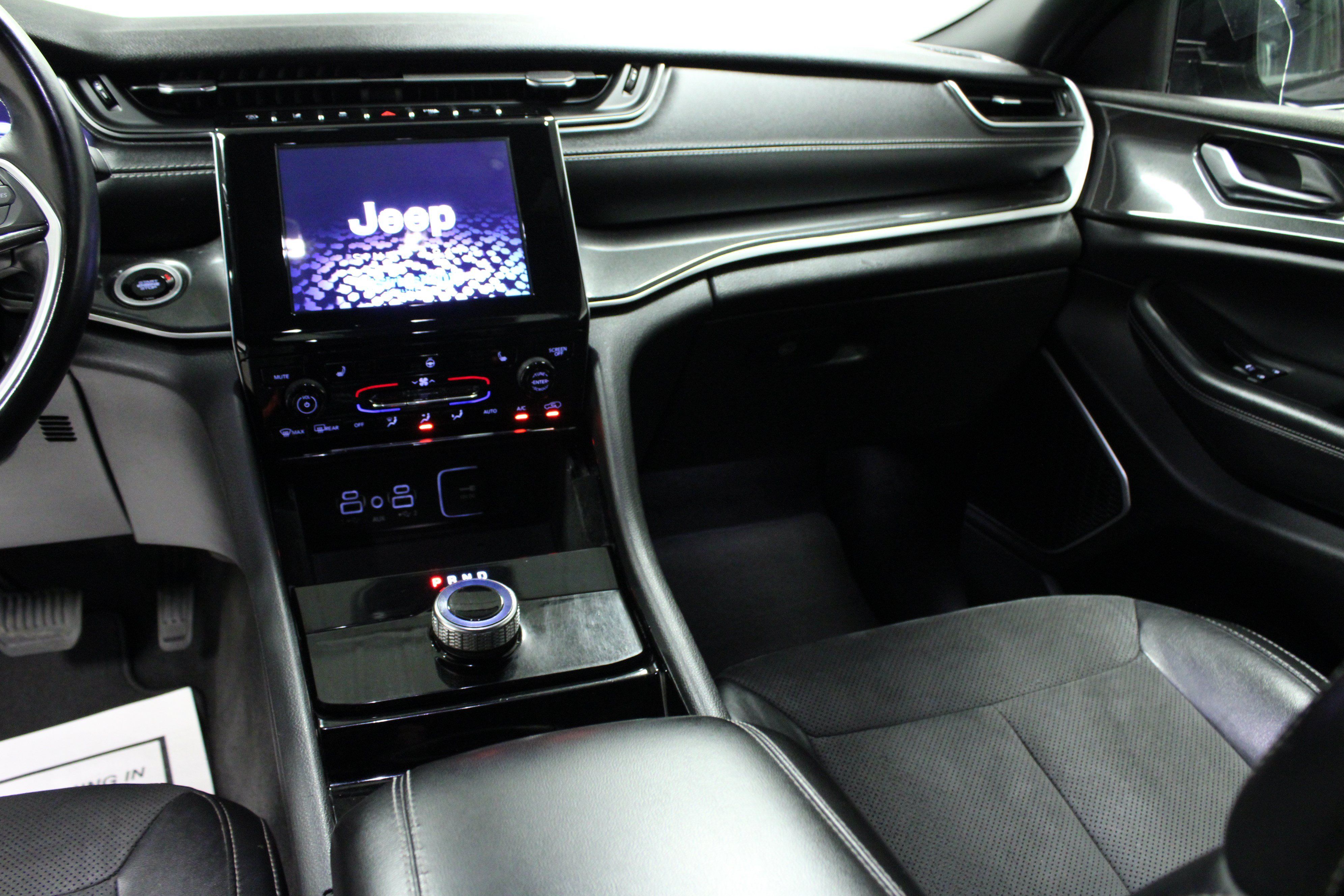 Used 2022 Jeep Grand Cherokee L Laredo AWD/4WD image 20