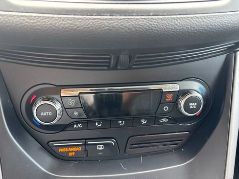 Used 2015 Ford Escape SE w/ Equipment Group 201A AWD/4WD image 35