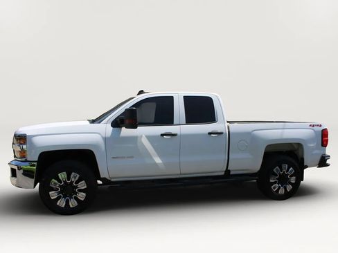 Used 2019 Chevrolet Silverado 2500 W/T AWD/4WD image 5