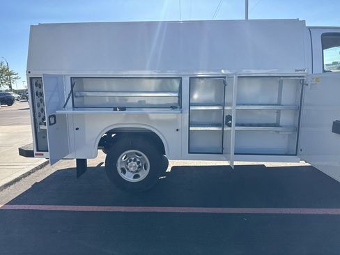 New 2024 Chevrolet Express 3500 w/ Power Convenience Package RWD image 30