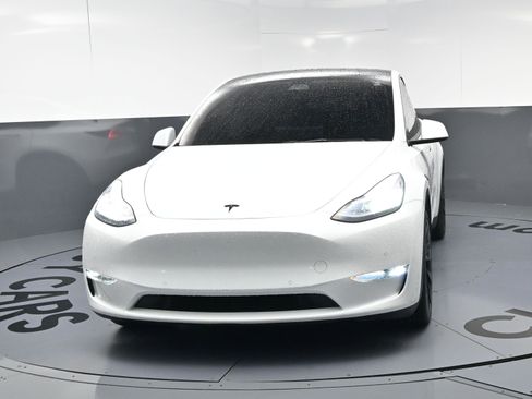 Used 2021 Tesla Model Y Long Range AWD/4WD image 5