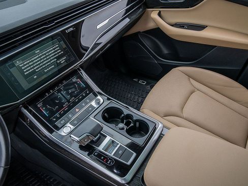 Used 2020 Audi Q7 3.0T Premium Plus w/ Premium Plus Package image 25