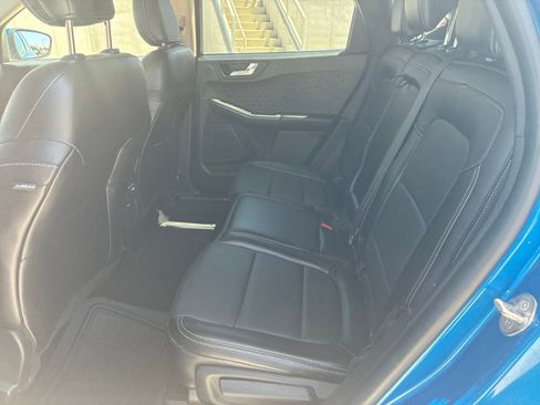 Used 2020 Ford Escape Titanium AWD/4WD image 16