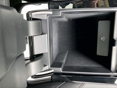 Used 2026 Land Rover Range Rover Evoque S image 38