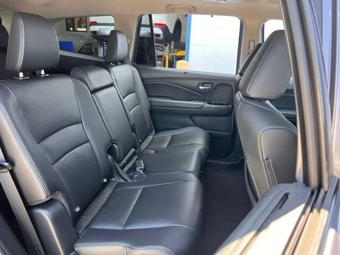 Used 2020 Honda Pilot Touring image 29