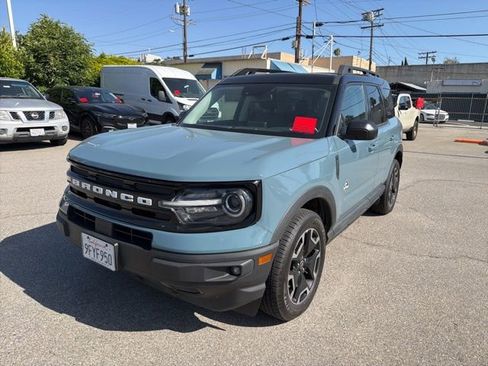 Used 2023 Ford Bronco Sport Outer Banks w/ Tech Package AWD/4WD image 3