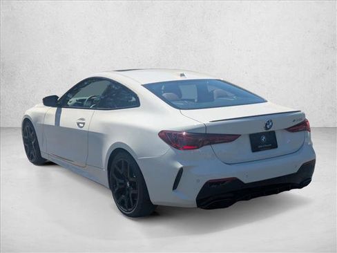 Used 2025 BMW M440i Coupe w/ Driving Assistance Package image 8