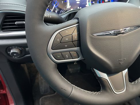 New 2026 Chrysler Pacifica Limited w/ Trailer Tow Group image 21