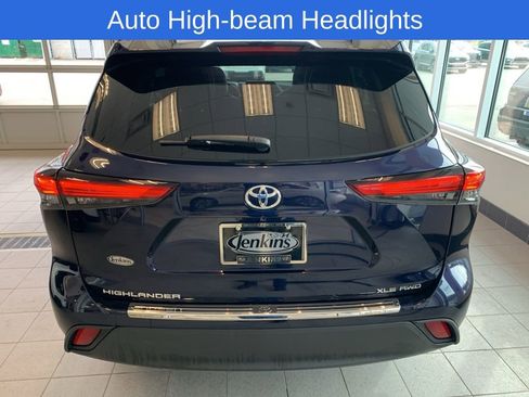 Used 2022 Toyota Highlander XLE image 15