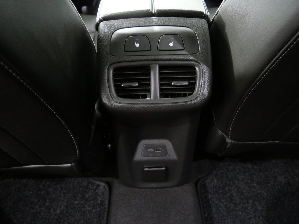 Used 2025 Buick Envision Avenir AWD/4WD image 23
