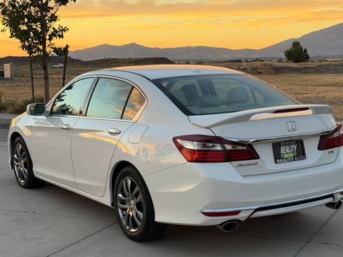 Used 2017 Honda Accord EX-L image 8