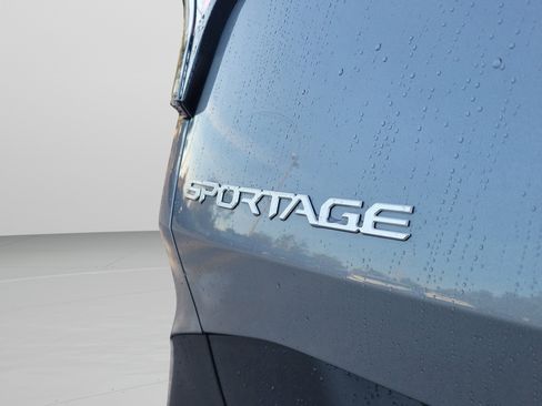 Used 2023 Kia Sportage LX image 28