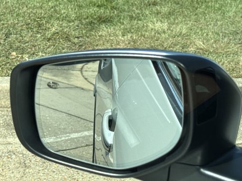 Used 2020 Subaru Outback Touring w/ Popular Package #2 image 19