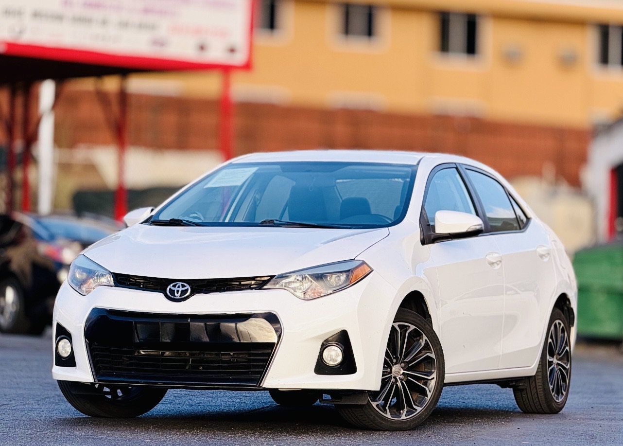 Used 2015 Toyota Corolla S FWD image 3