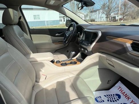 Used 2017 GMC Acadia Denali w/ Technology Package AWD/4WD image 13