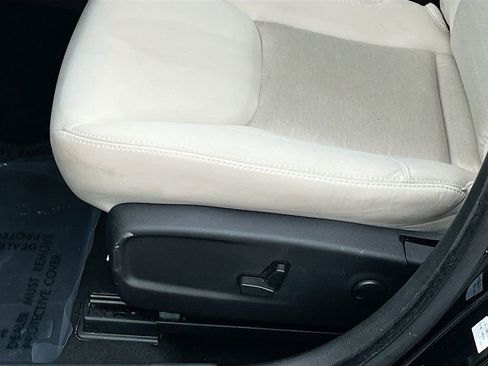Used 2023 Chrysler 300 Touring w/ Safetytec Plus Group RWD image 19