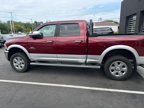 Used 2016 RAM 2500 Laramie w/ Convenience Group AWD/4WD image 3