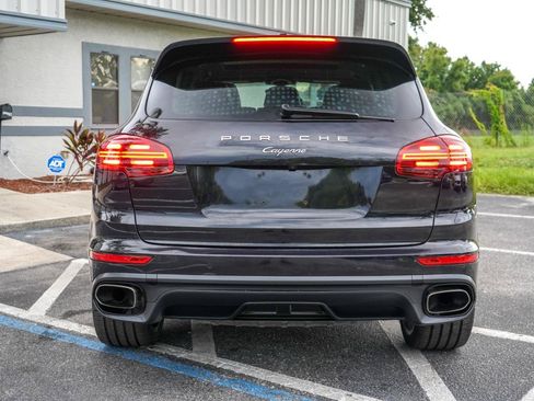 Used 2018 Porsche Cayenne Platinum Edition w/ Premium Package AWD/4WD image 5