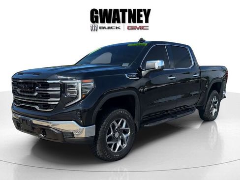 Used 2022 GMC Sierra 1500 SLT w/ SLT Convenience Package AWD/4WD image 7