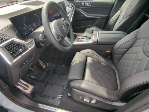 Certified 2024 BMW X5 xDrive40i w/ M Sport Package image 10