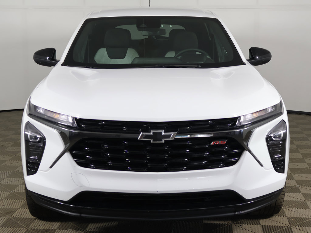 Used 2025 Chevrolet Trax RS w/ Driver Confidence Package FWD image 11