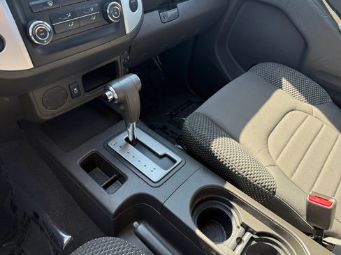 Used 2019 Nissan Frontier Desert Runner image 13