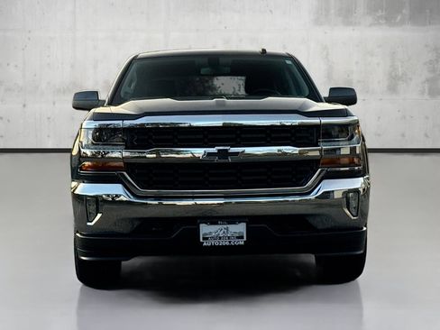 Used 2018 Chevrolet Silverado 1500 LT w/ LT Eassist Package image 2