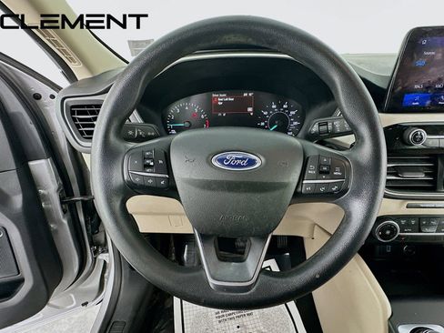 Used 2020 Ford Escape SE image 13