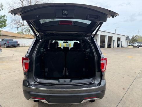 Used 2019 Ford Explorer Limited w/ Class III Trailer Tow Package FWD image 34