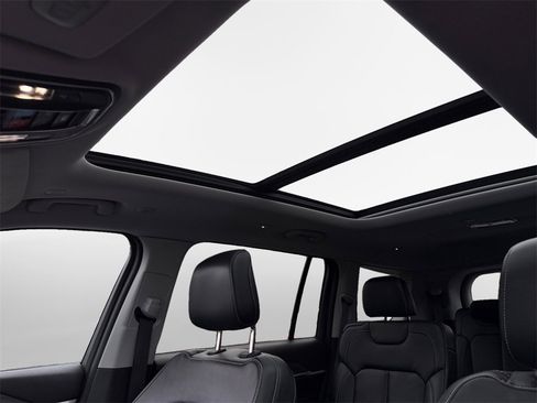 Certified 2022 Jeep Grand Cherokee L Limited image 26