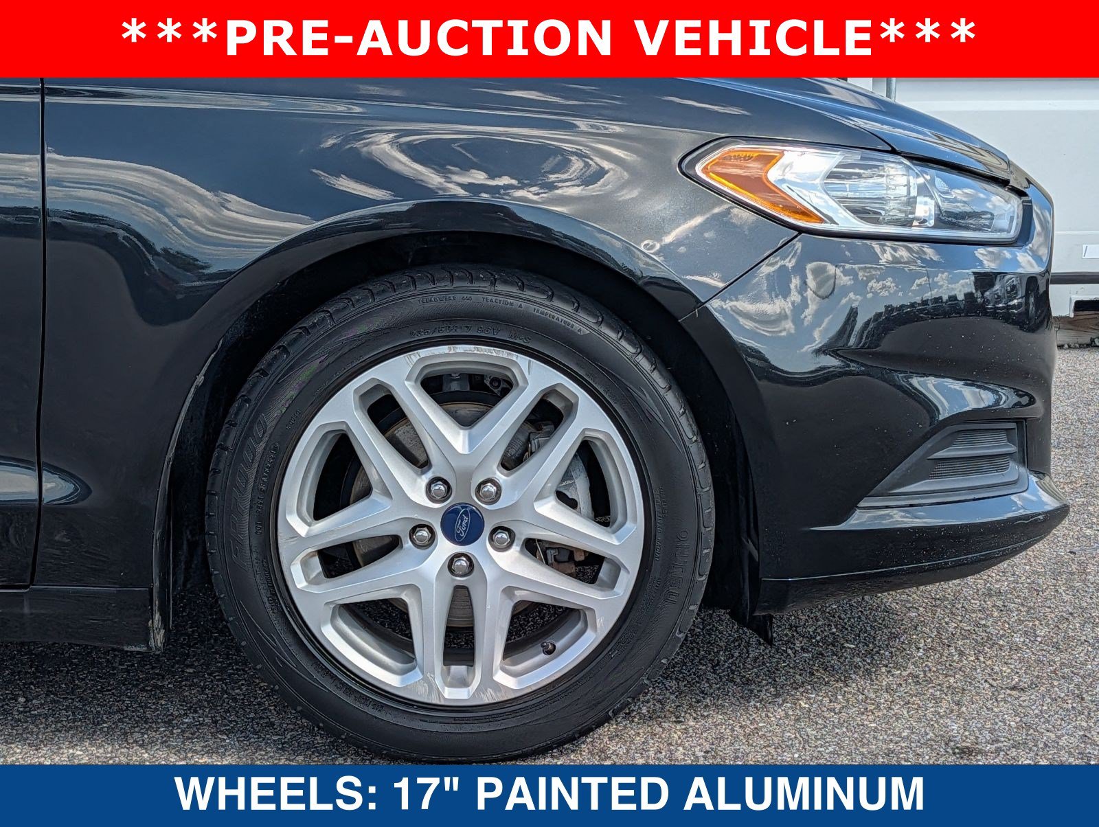 Used 2015 Ford Fusion SE FWD image 10