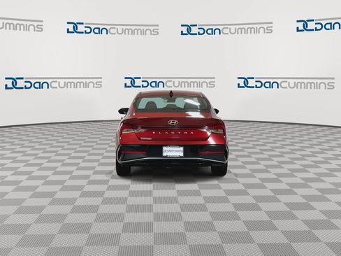 Used 2025 Hyundai Elantra SEL FWD image 7