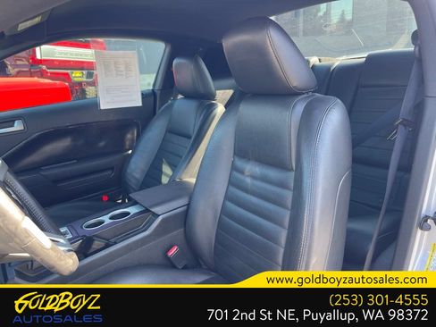 Used 2006 Ford Mustang GT RWD image 12