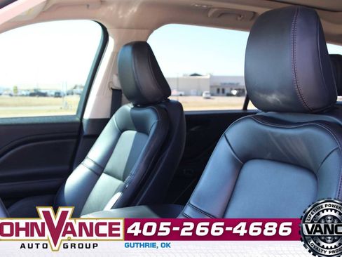 Used 2022 Lincoln Aviator AWD w/ Premium Package image 23